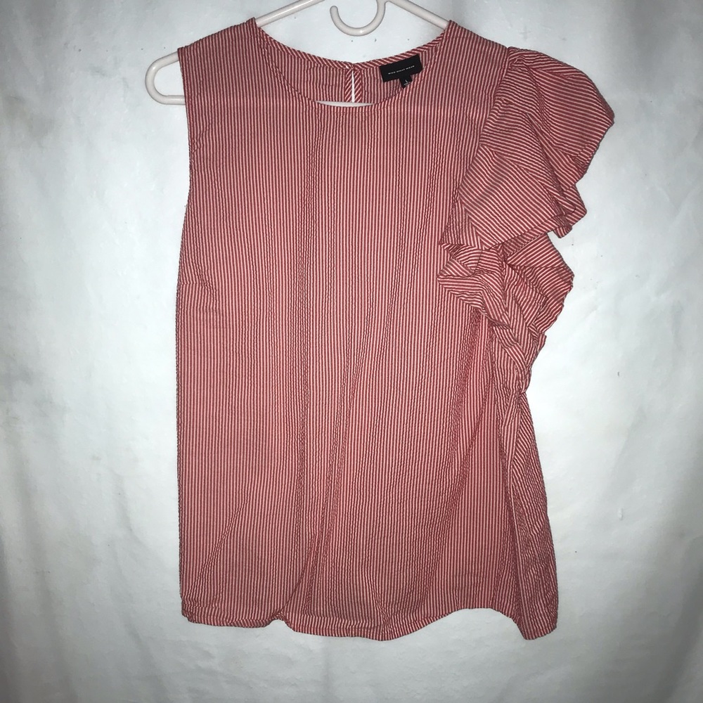 Red striped shirt with ruffle single cold shoulder